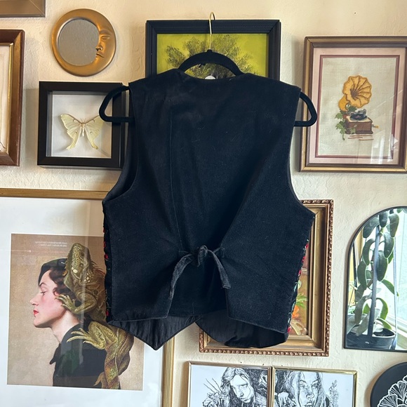 Whimsigoth velvet rose vest - Picture 6 of 6